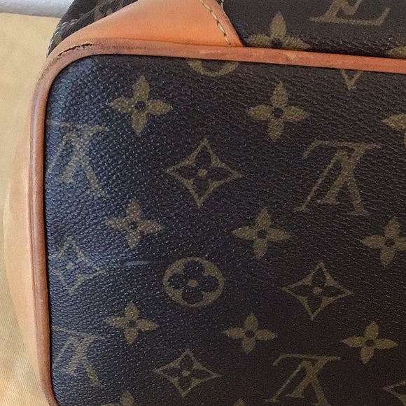 Louis Vuitton Monogram Riveting Handbag - Picture 8 of 16